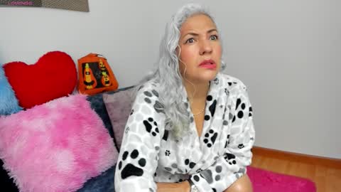 marilyn70 online show from October 2025 04:20:02 PM