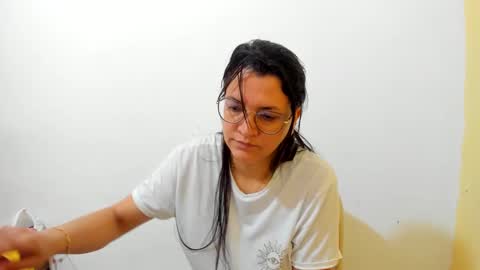 Snapshot of marilyn_garcia chatting on October 2025 01:33:02 PM MARILYN SEXY online show from October 2025 01:33:02 PM
