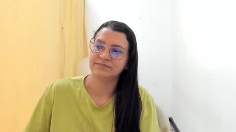 Snapshot of marilyn_garcia chatting on October 2025 03:44:01 PM MARILYN SEXY online show from October 2025 03:44:01 PM