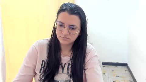 Snapshot of marilyn_garcia chatting on October 2025 04:02:02 PM MARILYN SEXY online show from October 2025 04:02:02 PM