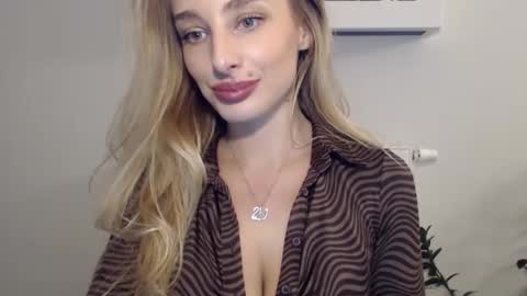 Snapshot of marilyndevilish chatting on December 2024 03:41:02 PM MarilynDevilish online show from December 2024 03:41:02 PM