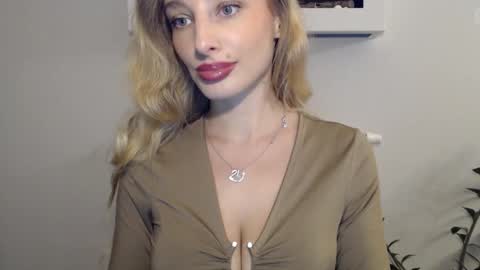 Snapshot of marilyndevilish chatting on January 2025 03:47:02 PM MarilynDevilish online show from January 2025 03:47:02 PM