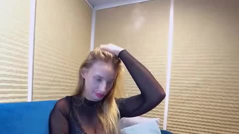Snapshot of marilyndevilish chatting on October 2025 08:07:01 PM MarilynDevilish online show from October 2025 08:07:01 PM