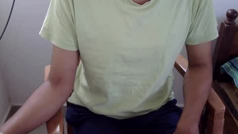 Snapshot of marinavine chatting on April 2026 05:49:02 AM The SHY UncutBoy online show from April 2026 05:49:02 AM