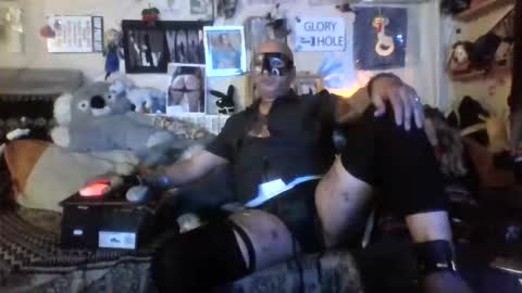 Ray online show from April 2026 10:01:02 PM