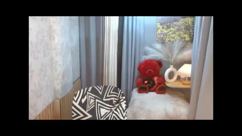 LEAH online show from April 2026 06:10:01 PM