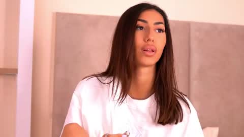 Marisa online show from April 2026 03:09:02 PM