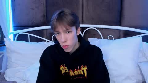 Mark online show from October 2025 11:07:01 AM