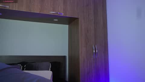 Mark online show from October 2025 10:10:01 PM