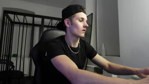 Snapshot of mark_karson chatting on September 2025 06:57:02 PM MARK KARSON online show from September 2025 06:57:02 PM