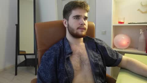 MARK MAXIM online show from October 2025 01:44:01 PM