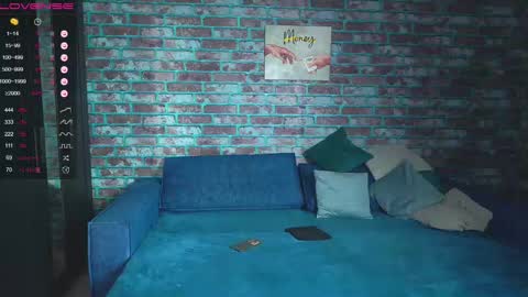 Mark online show from March 2025 03:13:02 AM