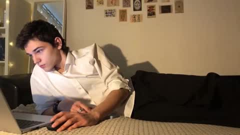 Mark online show from October 2025 11:11:01 AM