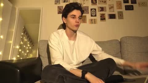 Mark online show from November 2025 05:34:01 PM