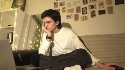 Mark online show from November 2025 03:01:02 PM