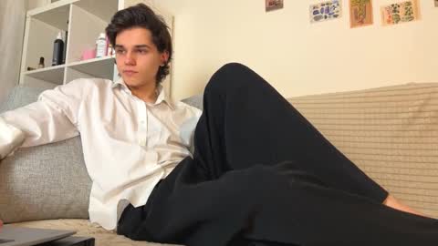 Mark online show from December 2025 01:50:02 PM