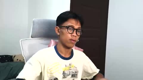 markanthony54 online show from April 2026 01:31:01 PM