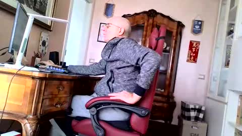 markmarkmark00 online show from February 2026 09:58:01 AM