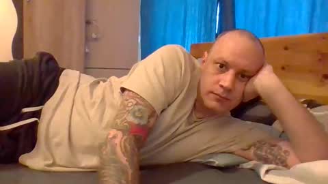 markus_7 online show from January 2026 12:09:02 PM