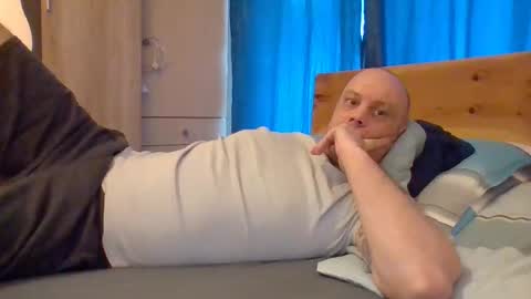 markus_7 online show from February 2026 08:24:07 AM