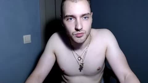 Snapshot of markvenom1 chatting on July 2026 01:31:02 AM Mark online show from July 2026 01:31:02 AM