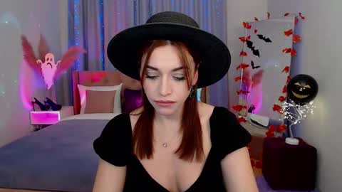 MarlaDewis online show from October 2025 10:56:02 AM