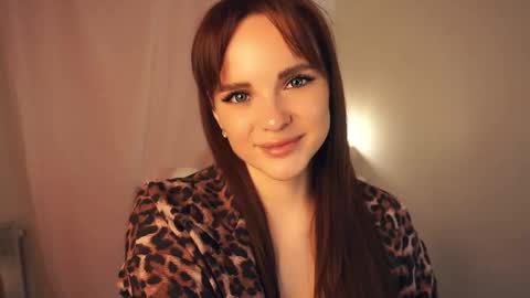 Kira online show from October 2025 07:36:02 PM