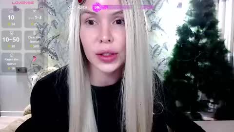 Snapshot of marmalade_fox chatting on January 2025 02:57:01 PM Marmalade Fox online show from January 2025 02:57:01 PM