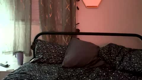 Snapshot of maroon_moon chatting on February 2025 08:22:02 AM maroon_moon online show from February 2025 08:22:02 AM