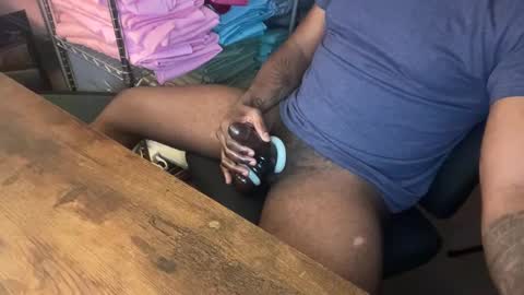 Snapshot of marriedblkbator chatting on February 2025 05:31:01 PM marriedblkbator online show from February 2025 05:31:01 PM