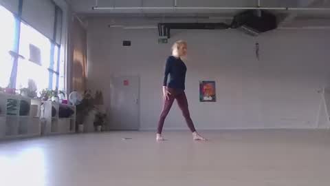 Snapshot of marrygorund chatting on November 2025 03:12:01 PM MaryGoRound online show from November 2025 03:12:01 PM