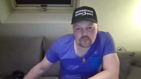 Snapshot of mars0481 chatting on February 2025 11:25:02 PM mars0481 online show from February 2025 11:25:02 PM