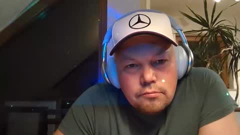 Snapshot of mars0481 chatting on November 2025 09:06:01 PM mars0481 online show from November 2025 09:06:01 PM