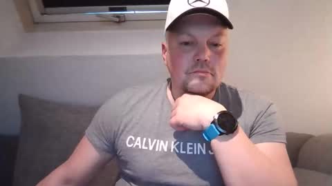 Snapshot of mars0481 chatting on December 2025 01:05:02 PM mars0481 online show from December 2025 01:05:02 PM