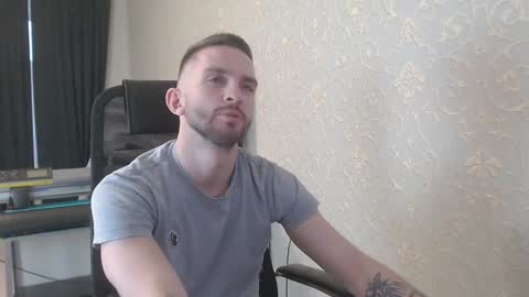 Snapshot of marselle_looker chatting on February 2025 06:51:02 AM Marselle online show from February 2025 06:51:02 AM