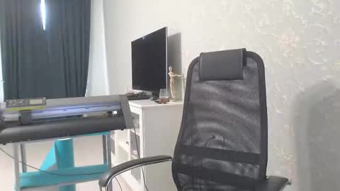 Snapshot of marselle_looker chatting on February 2025 10:59:02 AM Marselle online show from February 2025 10:59:02 AM