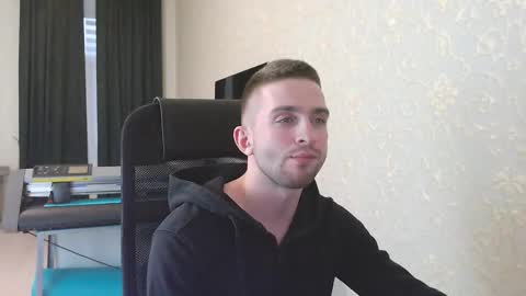 Snapshot of marselle_looker chatting on March 2025 03:29:02 PM Marselle online show from March 2025 03:29:02 PM