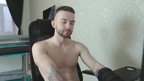 Snapshot of marselle_looker chatting on December 2025 11:08:01 AM Marselle online show from December 2025 11:08:01 AM