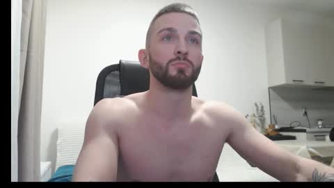 Snapshot of marselle_looker chatting on February 2026 03:48:02 PM Marselle online show from February 2026 03:48:02 PM