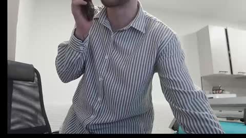 Snapshot of marselle_looker chatting on June 2026 02:33:01 PM Marselle online show from June 2026 02:33:01 PM