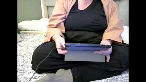 Snapshot of marthabriest chatting on November 2025 07:52:02 AM Martha online show from November 2025 07:52:02 AM