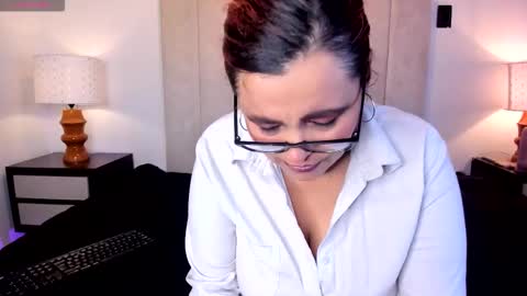 Marthina  online show from March 2026 12:21:02 PM