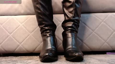 Snapshot of marthina_thompson chatting on June 2026 01:25:02 PM marthina thompson online show from June 2026 01:25:02 PM