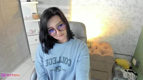 Snapshot of martiiinaa_ chatting on December 2024 10:08:02 PM Martina online show from December 2024 10:08:02 PM