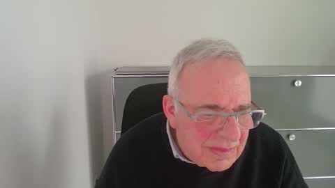 Snapshot of martin_1947 chatting on April 2026 05:11:01 PM martin_1947 online show from April 2026 05:11:01 PM