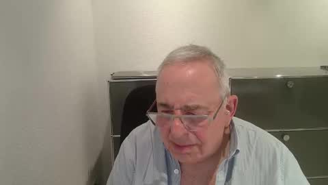 Snapshot of martin_1947 chatting on April 2026 06:38:01 PM martin_1947 online show from April 2026 06:38:01 PM