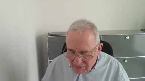 Snapshot of martin_1947 chatting on April 2026 01:52:01 PM martin_1947 online show from April 2026 01:52:01 PM
