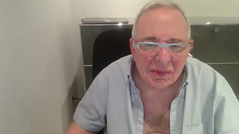Snapshot of martin_1947 chatting on April 2026 09:30:01 PM martin_1947 online show from April 2026 09:30:01 PM