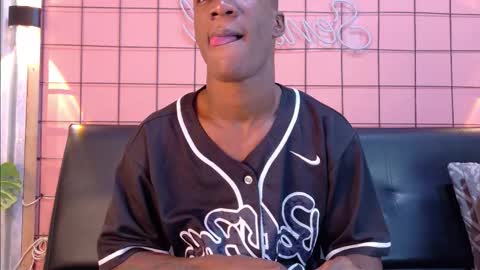 Martin online show from October 2025 01:06:02 AM