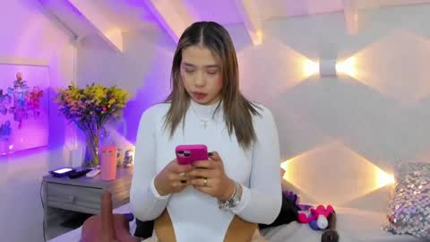 Snapshot of martina_miiller chatting on April 2026 12:58:02 PM martina mIIler online show from April 2026 12:58:02 PM